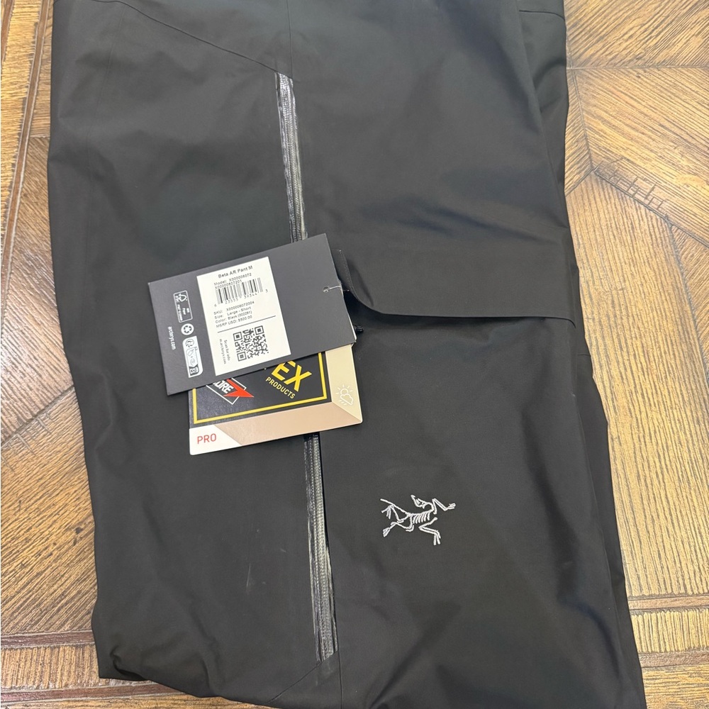 Arcteryx Beta AR Rain Pants- Men’s Size L. NWT. NEVER WORN.